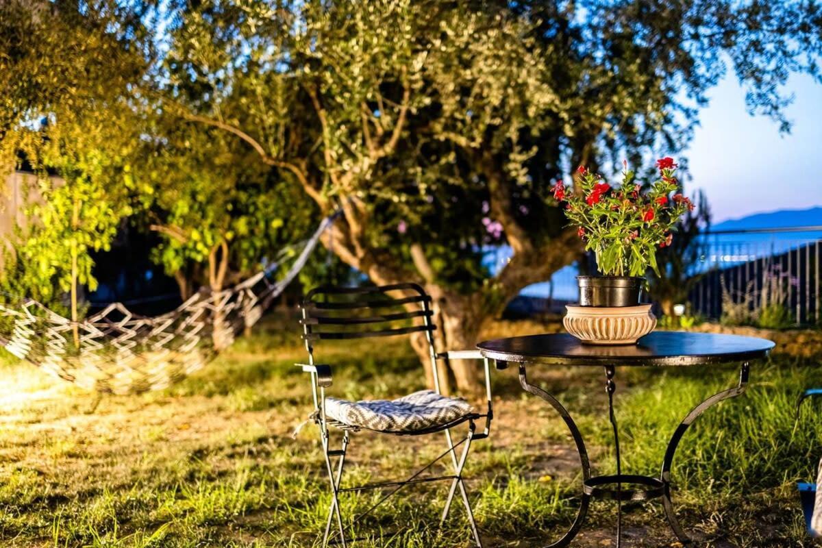 Kitries Summer Getaway - Eden Seaside Suite Kitriaí Buitenkant foto